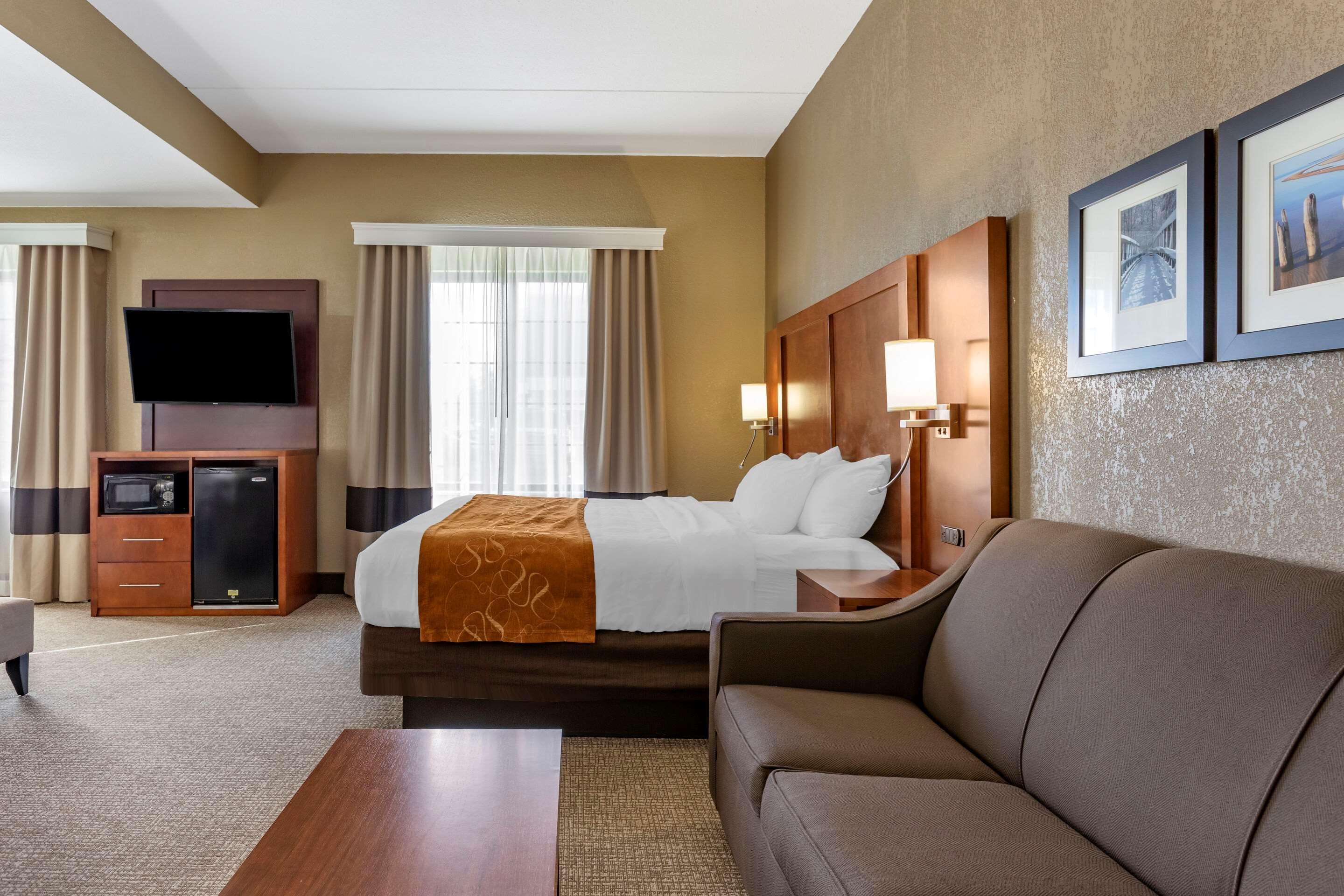 คอมฟอร์ต สวีท เซาท์ แกรนด์ แรพพิด Hotel Kentwood ภายนอก รูปภาพ