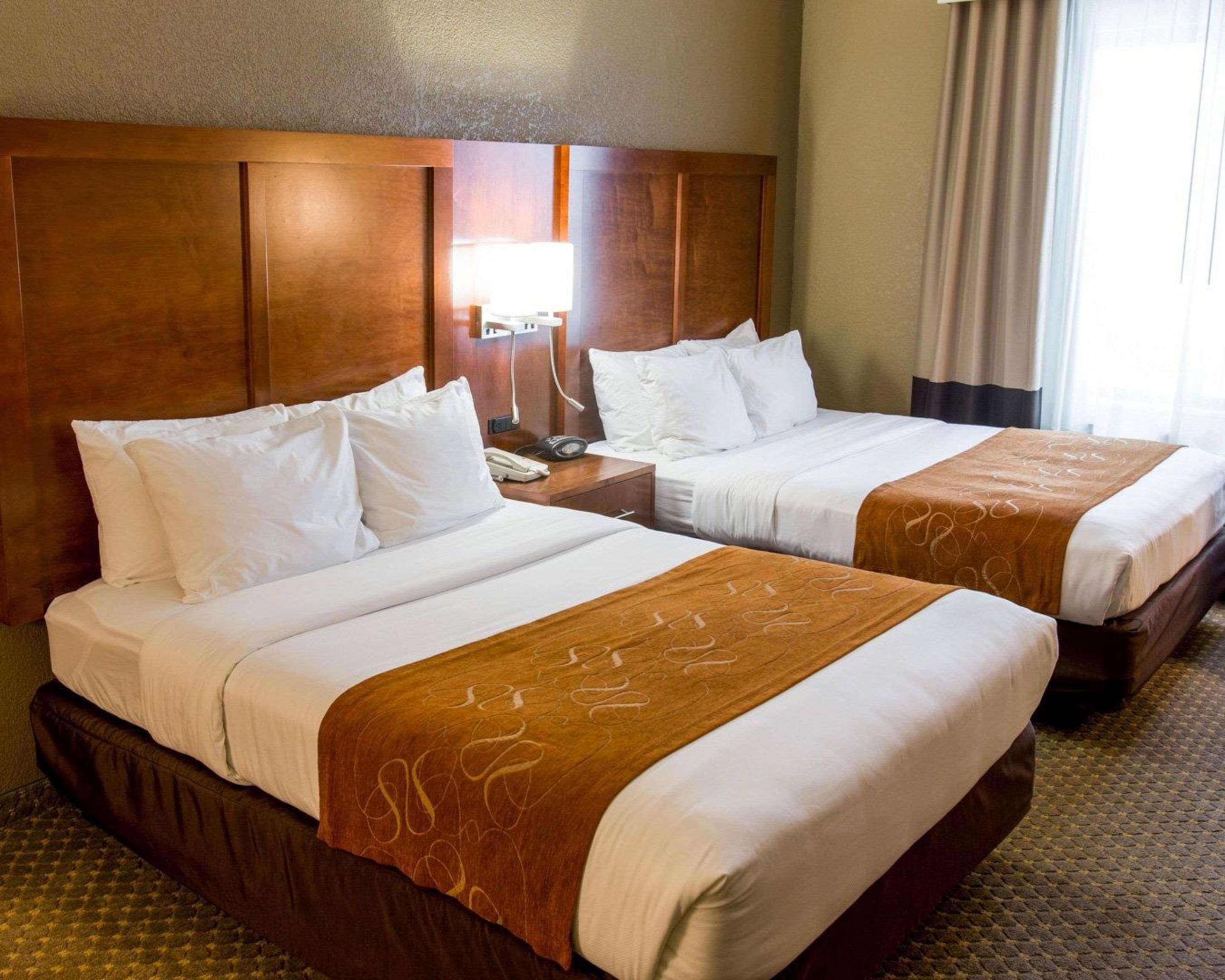 คอมฟอร์ต สวีท เซาท์ แกรนด์ แรพพิด Hotel Kentwood ภายนอก รูปภาพ