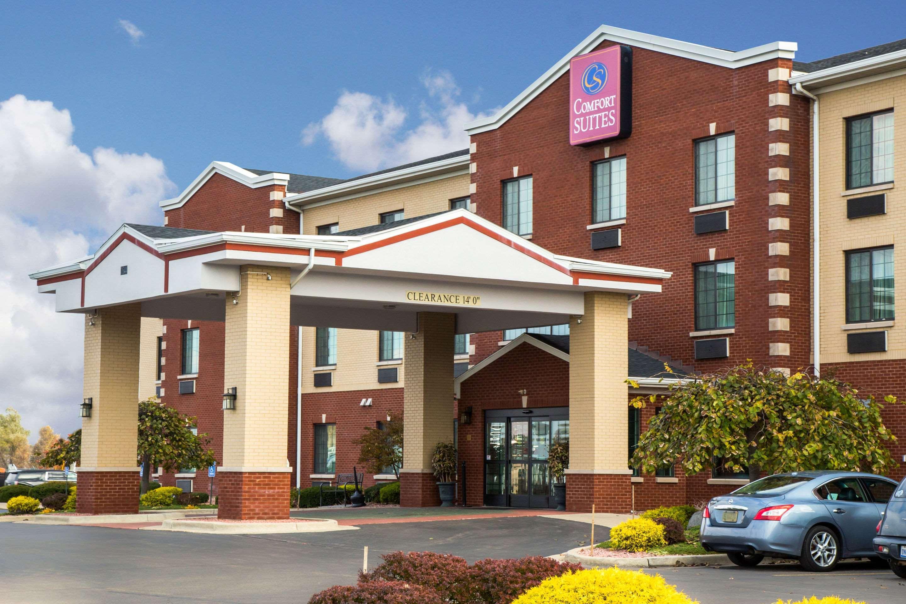 คอมฟอร์ต สวีท เซาท์ แกรนด์ แรพพิด Hotel Kentwood ภายนอก รูปภาพ
